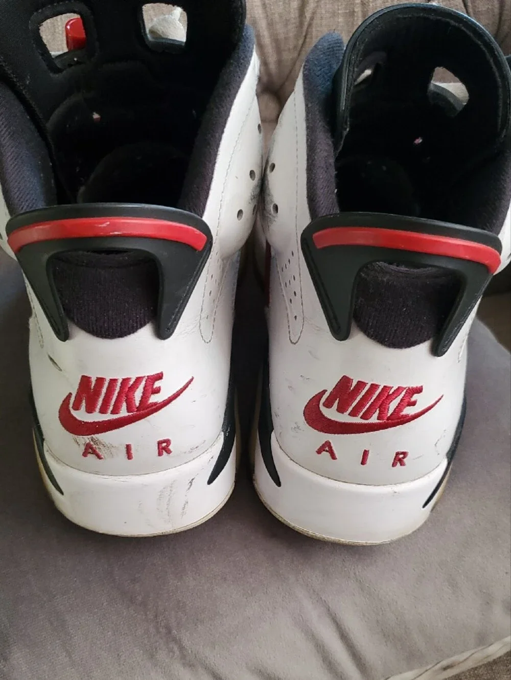 Nike Air Jordan Carmine Retro OG   Midi Red White  Sneaker Size 10